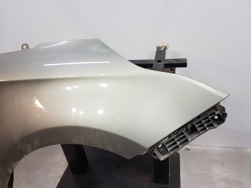 Recambio de aleta delantera derecha para kia carens ( ) drive referencia OEM IAM 66321A4000  