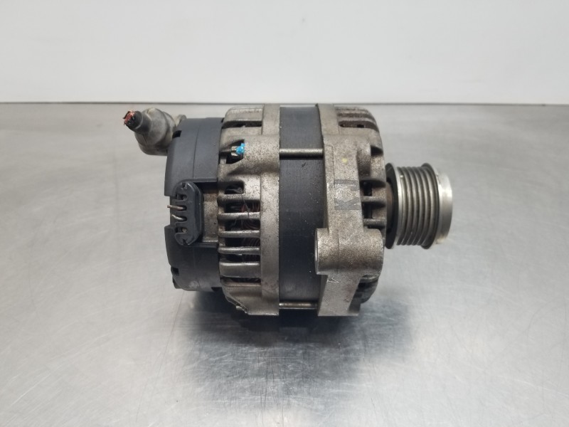 Recambio de alternador para opel antara cosmo referencia OEM IAM 96866018  