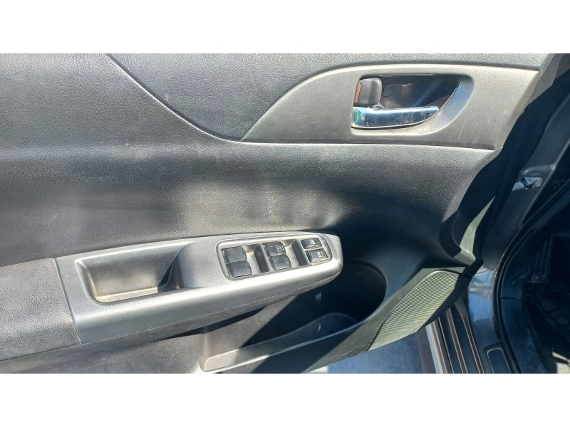 subaru impreza g12 del año 2011