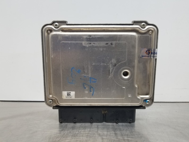 Recambio de centralita motor uce para opel antara cosmo referencia OEM IAM 96858577  