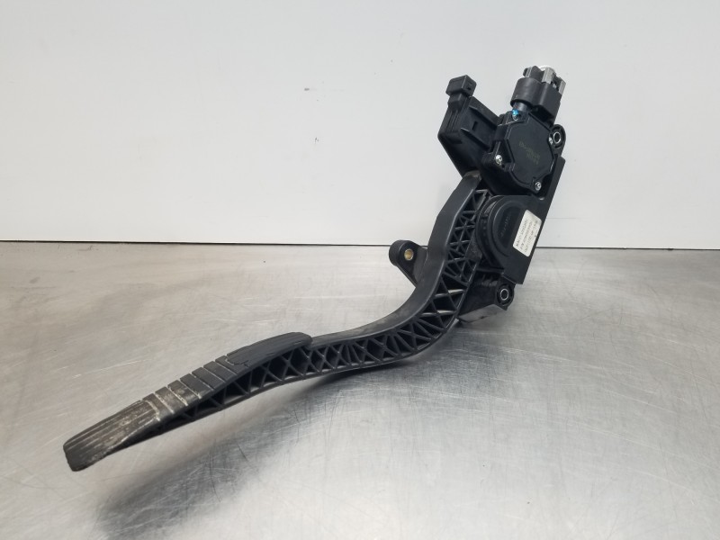 Recambio de potenciometro pedal para opel antara cosmo referencia OEM IAM 20905699  
