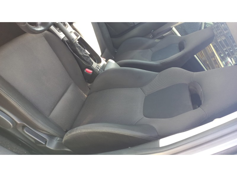 subaru impreza g12 del año 2011