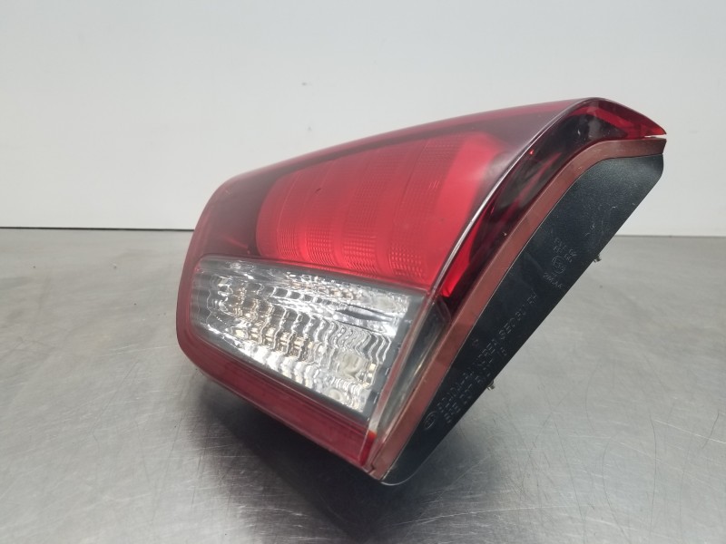 Recambio de piloto trasero derecho interior para kia carens ( ) drive referencia OEM IAM 92404A4500  