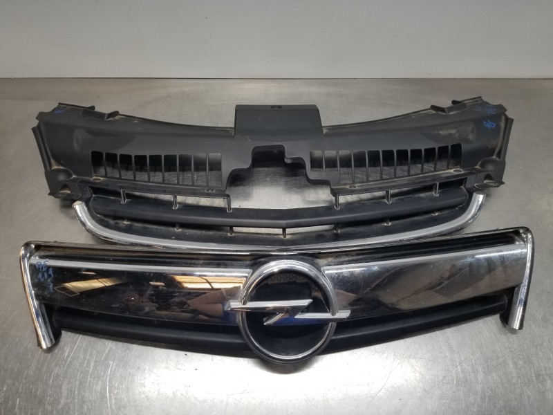 Recambio de rejilla delantera para opel antara cosmo referencia OEM IAM 4810719  