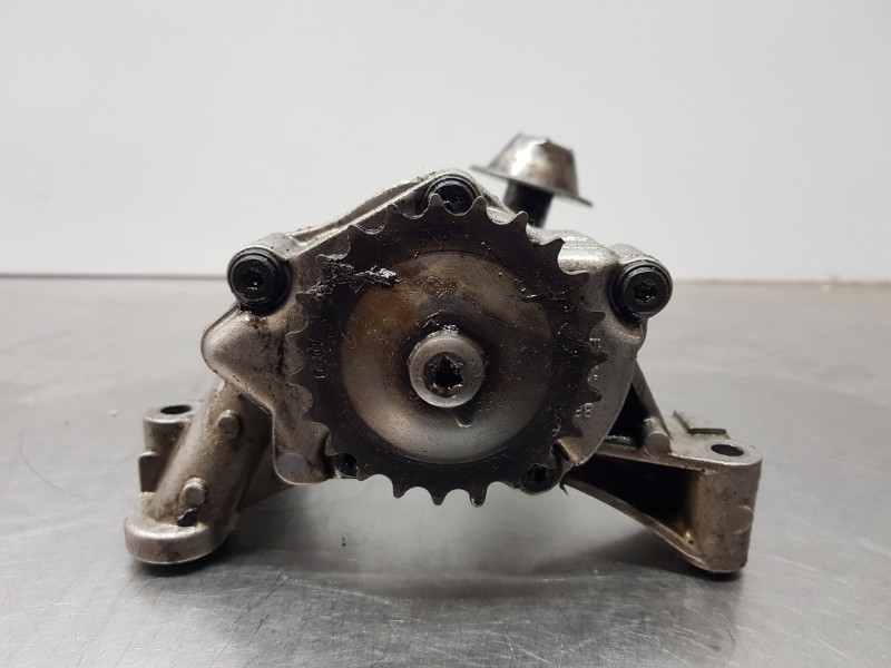Recambio de bomba aceite para seat leon (1p1) fr referencia OEM IAM 6A115105B  