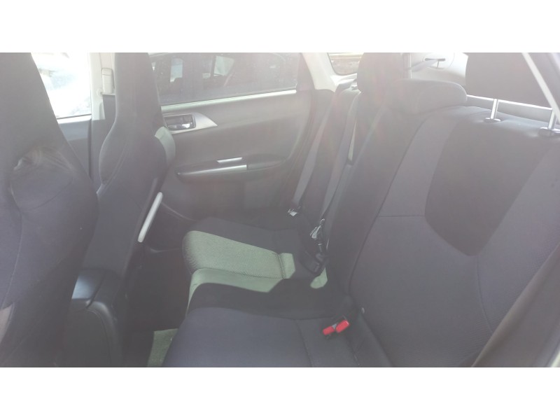 subaru impreza g12 del año 2011