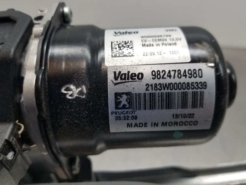 Recambio de motor limpia delantero para peugeot 208 (p2) active referencia OEM IAM 9824784980  