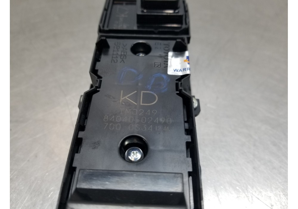 Recambio de mando elevalunas delantero izquierdo para toyota corolla touring sports (e21) hybrid referencia OEM IAM 8404002490  
