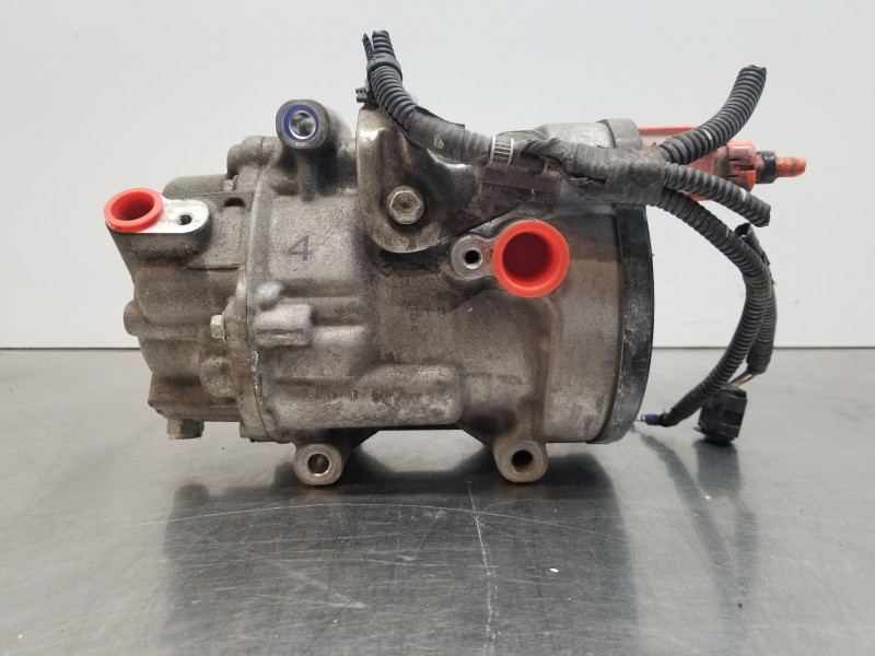 Recambio de compresor aire acondicionado para toyota corolla touring sports (e21) hybrid referencia OEM IAM 0424001202  