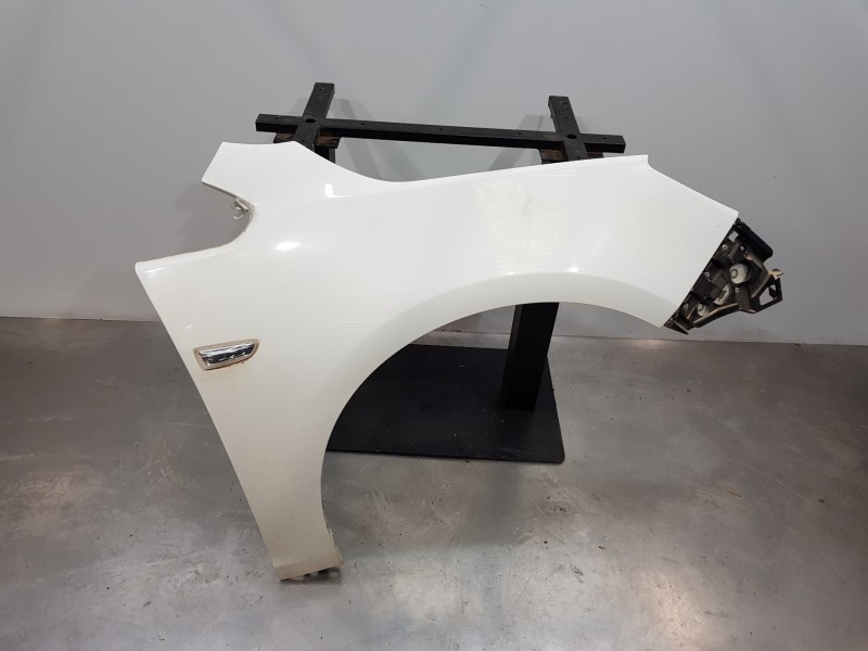 Recambio de aleta delantera derecha para opel astra j lim. selective referencia OEM IAM 13302208  