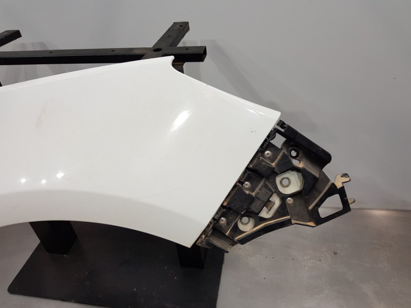 Recambio de aleta delantera derecha para opel astra j lim. selective referencia OEM IAM 13302208  