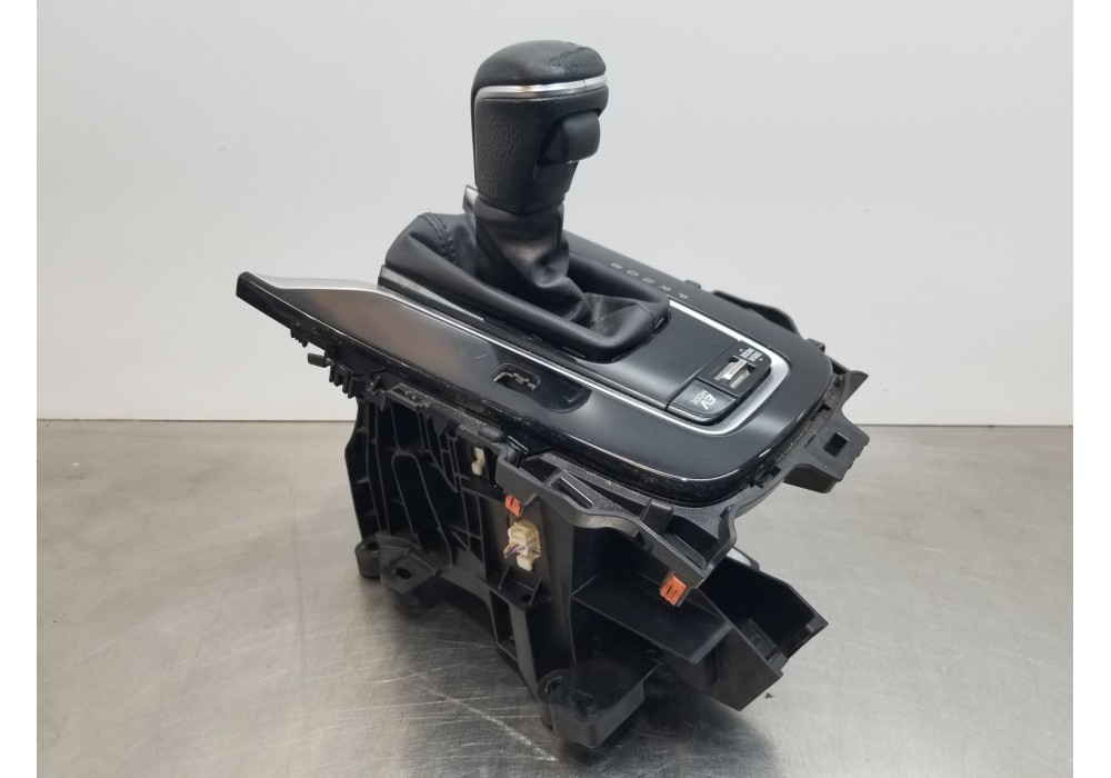 Recambio de palanca cambio para toyota corolla touring sports (e21) hybrid referencia OEM IAM 33560F4050  