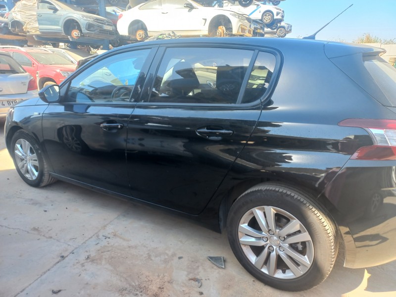peugeot 308 del año 2015