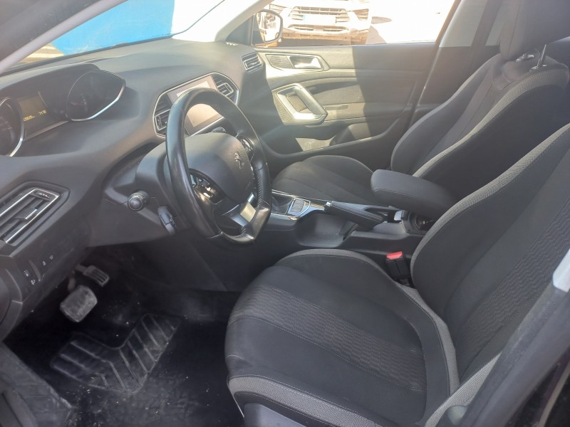 peugeot 308 del año 2015