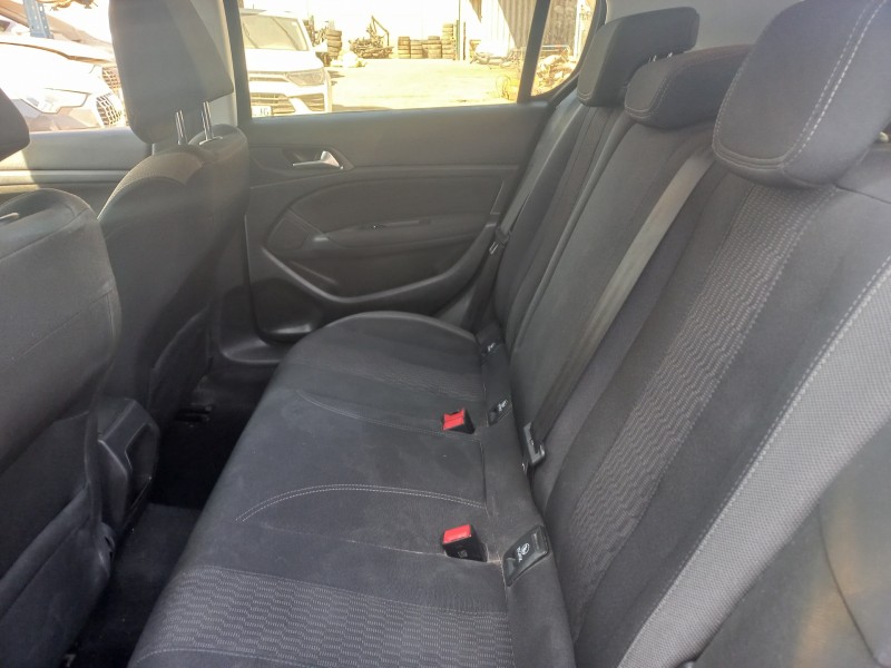 peugeot 308 del año 2015