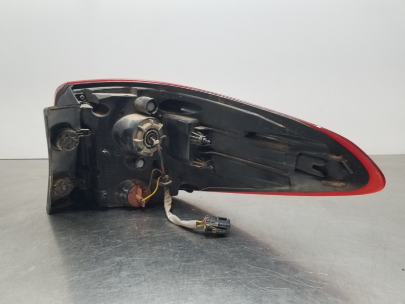 Recambio de piloto trasero izquierdo para kia carens ( ) drive referencia OEM IAM 92401A4120  