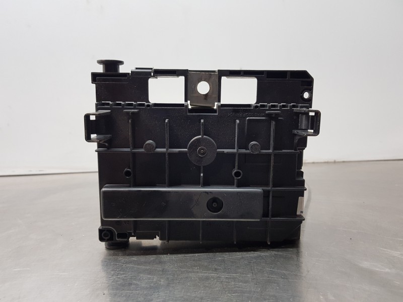 Recambio de caja reles / fusibles para citroen c4 picasso shine referencia OEM IAM 9666700080  
