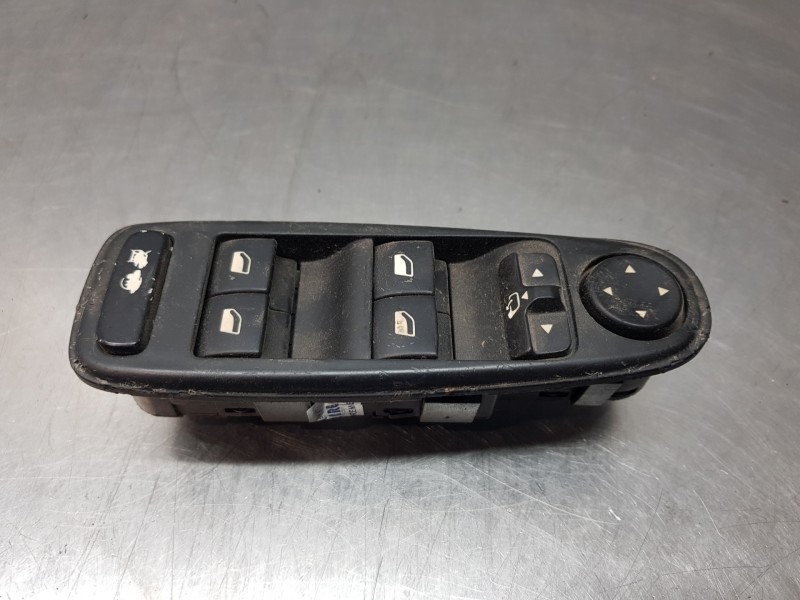 Recambio de mando elevalunas delantero izquierdo para citroen c4 picasso shine referencia OEM IAM 6554YH  