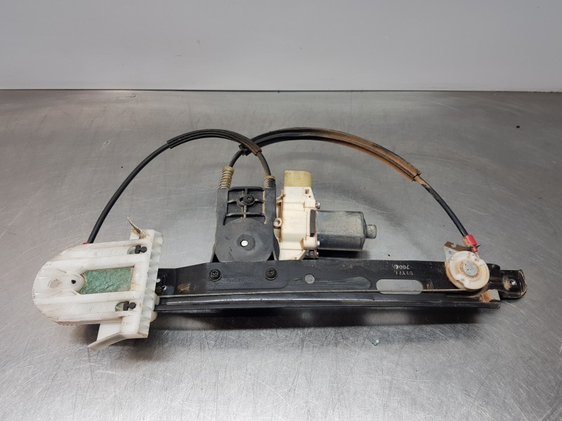 Recambio de elevalunas trasero derecho para ford mondeo ber. (ca2) referencia OEM IAM 1881205  