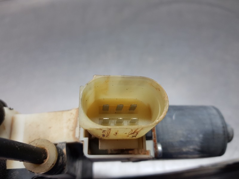 Recambio de elevalunas trasero derecho para ford mondeo ber. (ca2) referencia OEM IAM 1881205  