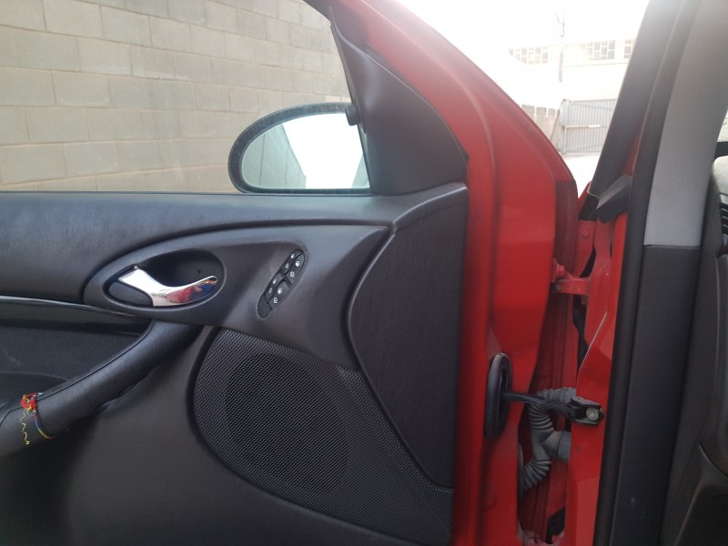 ford focus berlina (cak) del año 2002