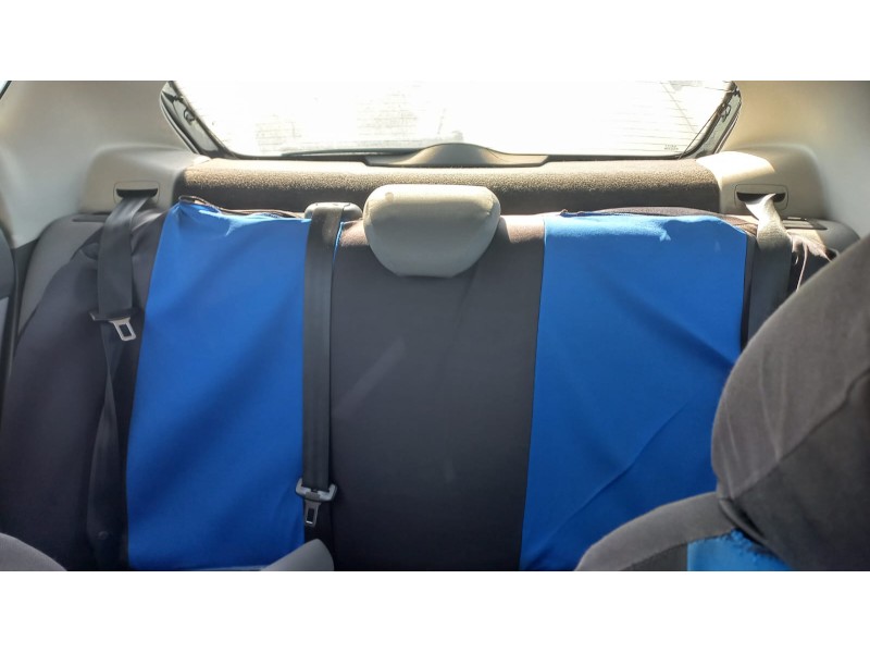 seat ibiza (6j5) del año 2008