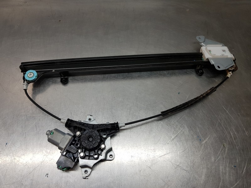 Recambio de elevalunas delantero izquierdo para nissan nv 200 (m20) furgón referencia OEM IAM 80731BJ30A  