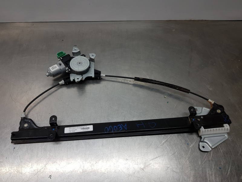 Recambio de elevalunas delantero izquierdo para nissan nv 200 (m20) furgón referencia OEM IAM 80731BJ30A  