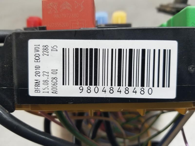 Recambio de caja reles / fusibles para peugeot 208 (p2) active referencia OEM IAM 980484880  