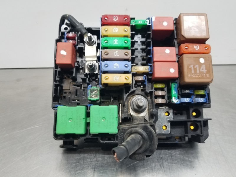 Recambio de caja reles / fusibles para peugeot 208 (p2) active referencia OEM IAM 980484880  