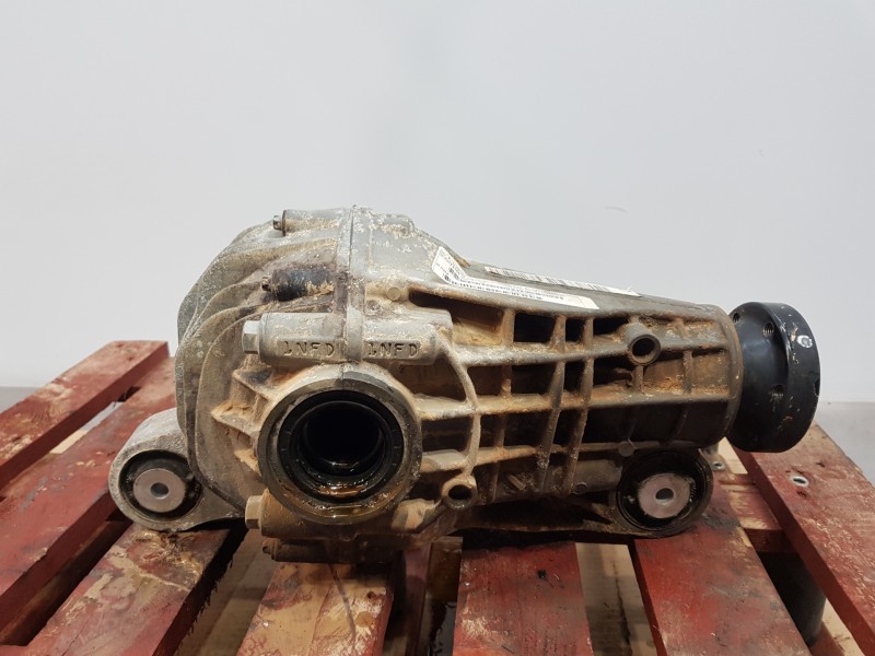 Recambio de diferencial delantero para mercedes clase m (w164) 4matic referencia OEM IAM A1643302102  