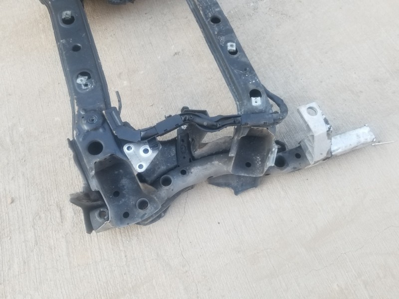 Recambio de puente delantero para mercedes clase c (w205) lim. bluetec referencia OEM IAM A2056280057  