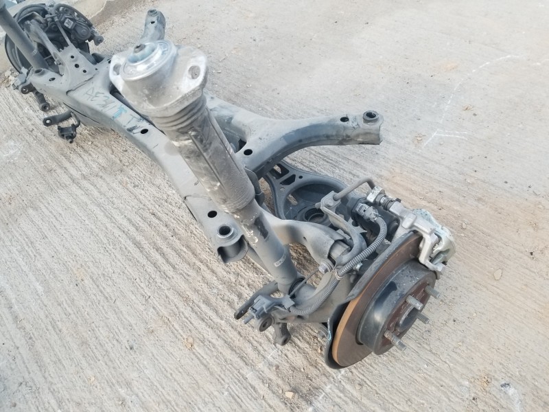 Recambio de puente trasero para toyota corolla touring sports (e21) hybrid referencia OEM IAM 5120602091  