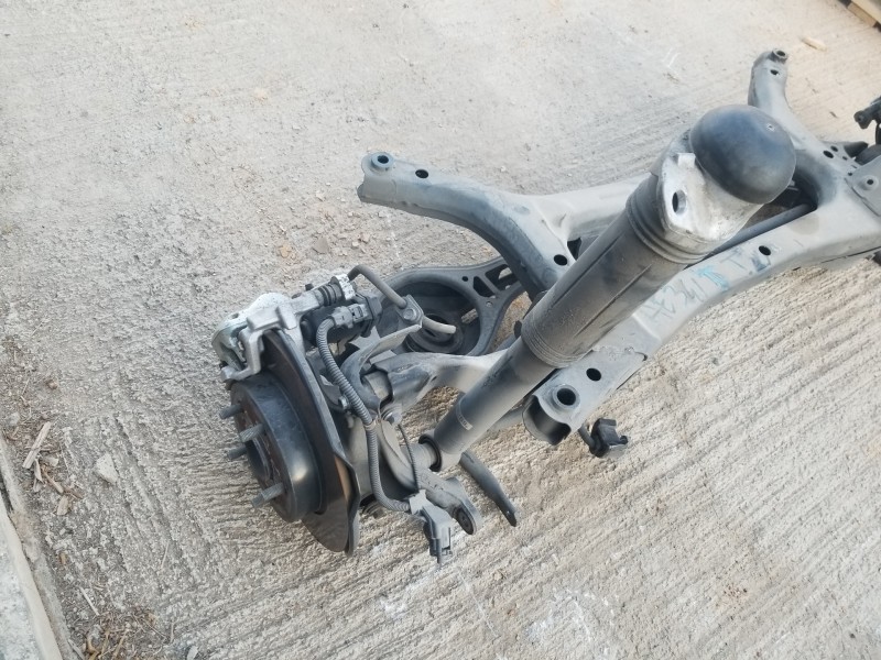 Recambio de puente trasero para toyota corolla touring sports (e21) hybrid referencia OEM IAM 5120602091  