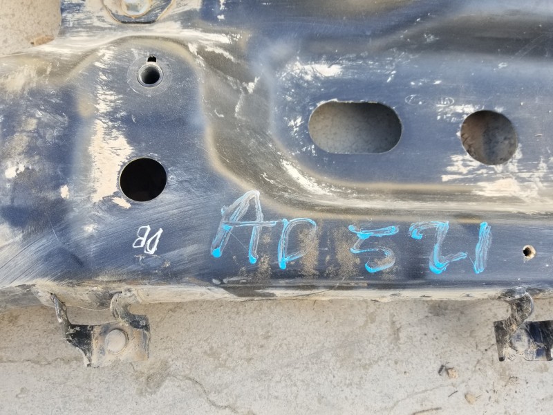 Recambio de puente delantero para kia niro concept referencia OEM IAM 62405AT000  