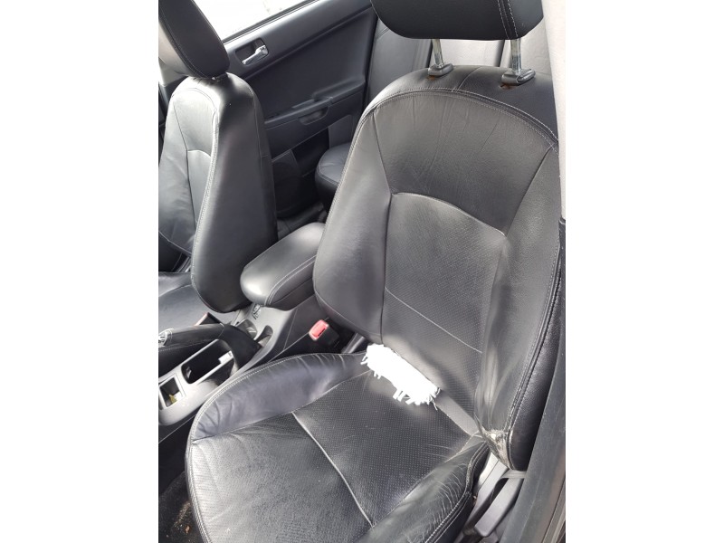 mitsubishi lancer berlina (cy0) del año 2008