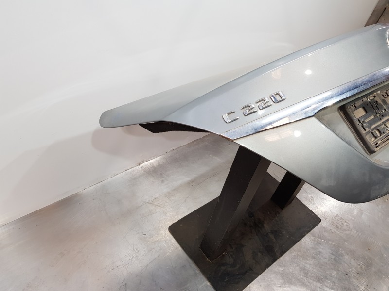 Recambio de porton trasero para mercedes clase c (w205) lim. bluetec referencia OEM IAM A2057500075  