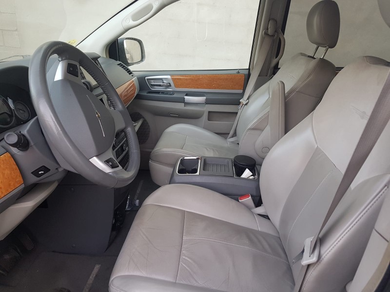 chrysler grand voyager del año 2008