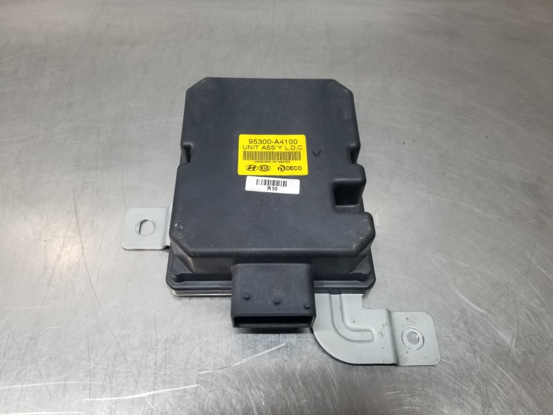 Recambio de modulo electronico para kia carens ( ) drive referencia OEM IAM 95300A4100  