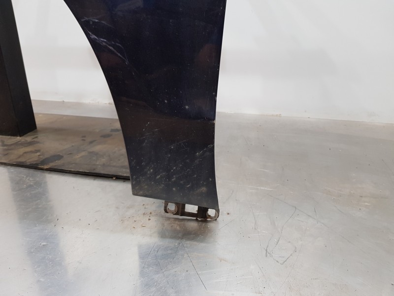 Recambio de aleta delantera izquierda para mercedes clase m (w166) bluetec referencia OEM IAM A1668800400  