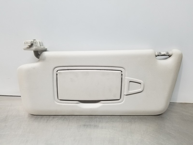 Recambio de parasol izquierdo para mercedes clase c (w205) lim. bluetec referencia OEM IAM A2058100110  