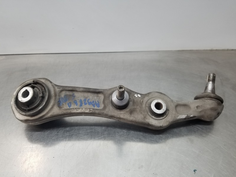 Recambio de brazo suspension inferior delantero derecho para mercedes clase c (w205) lim. bluetec referencia OEM IAM A2053302411