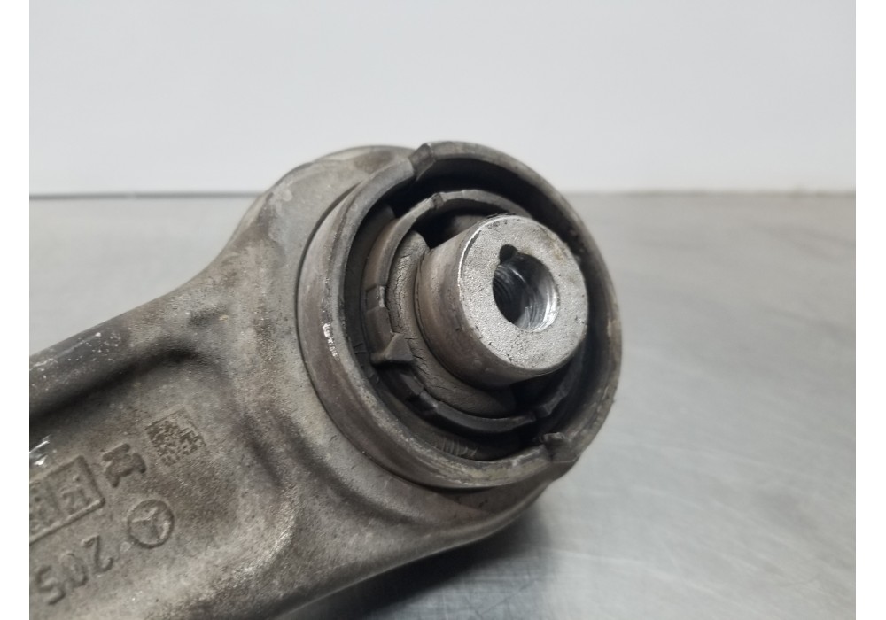 Recambio de brazo suspension inferior delantero derecho para mercedes clase c (w205) lim. bluetec referencia OEM IAM A2053302411