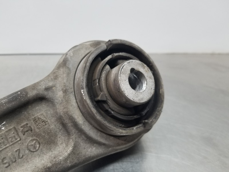 Recambio de brazo suspension inferior delantero derecho para mercedes clase c (w205) lim. bluetec referencia OEM IAM A2053302411