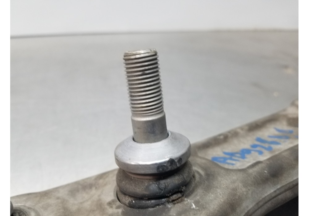 Recambio de brazo suspension inferior delantero derecho para mercedes clase c (w205) lim. bluetec referencia OEM IAM A2053302411