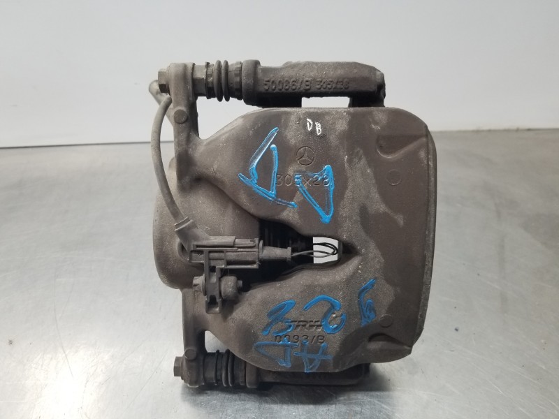 Recambio de pinza freno delantera derecha para mercedes clase c (w205) lim. bluetec referencia OEM IAM A2054210281  