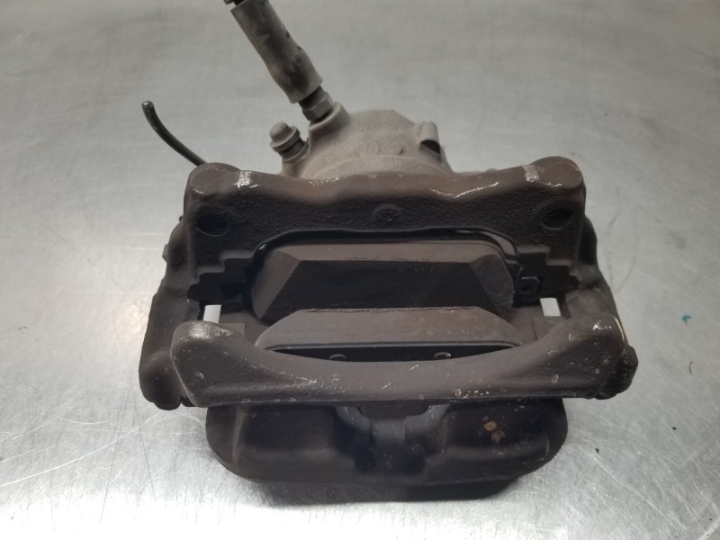 Recambio de pinza freno delantera derecha para mercedes clase c (w205) lim. bluetec referencia OEM IAM A2054210281  