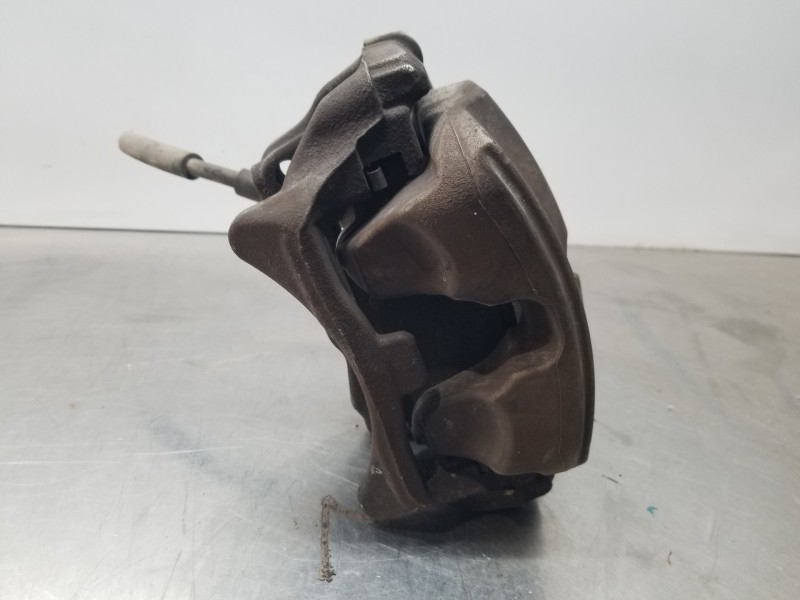 Recambio de pinza freno delantera izquierda para mercedes clase c (w205) lim. bluetec referencia OEM IAM A2054210181  
