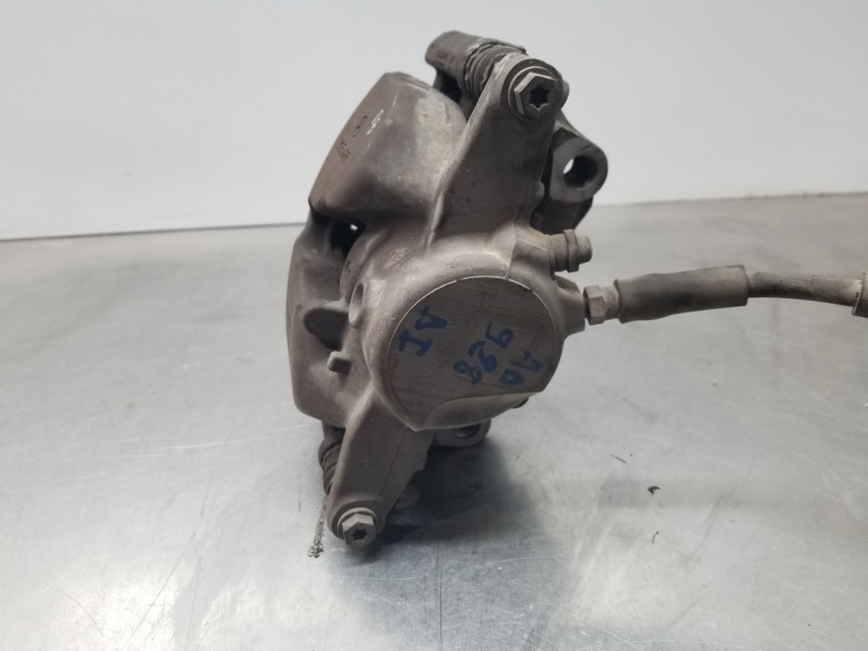 Recambio de pinza freno delantera izquierda para mercedes clase c (w205) lim. bluetec referencia OEM IAM A2054210181  