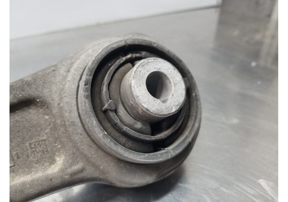 Recambio de brazo suspension inferior delantero izquierdo para mercedes clase c (w205) lim. bluetec referencia OEM IAM A20533062